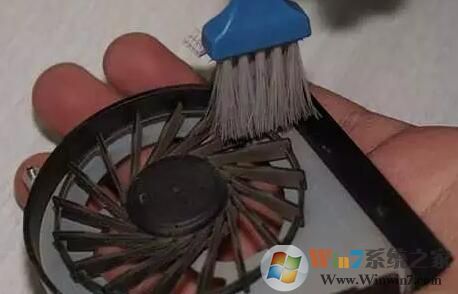 1502960035105096.jpg 电脑风扇声音大怎么办