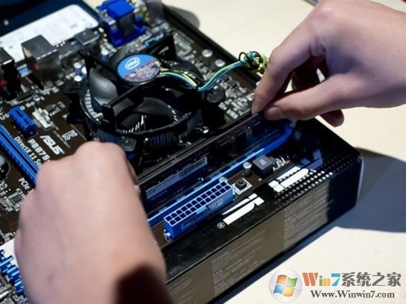 开机显示器没反应怎么办?win7开机显示器点不亮的解决方法