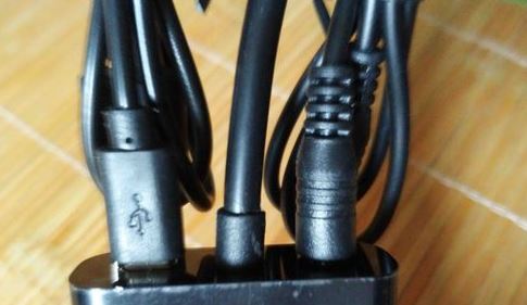 hdmi转vga转换线怎么用?高清HDMI转VGA使用方法图解