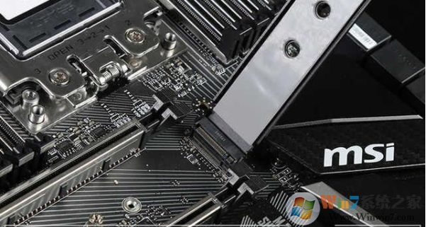 �ʴ�SATA�ӿں�M.2�Ĺ�̬Ӳ����װ��ͬһ̨��������