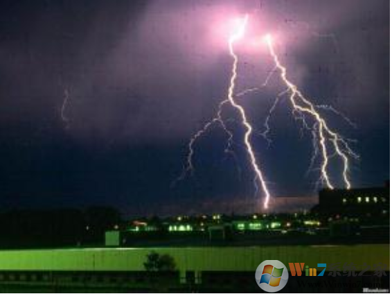 打雷可以玩电脑吗?小编告诉你打雷能玩电脑吗