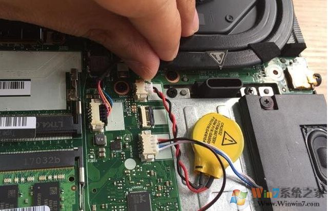 笔记本怎么给主板电池放电清BIOS恢复出厂设置.笔记本清coms放电方法