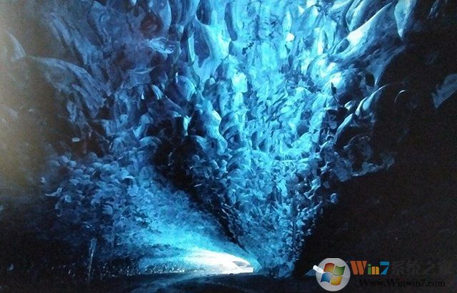 Win10开机后登录界面没有密码输入框怎么解决?