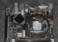 �߲ʺ�H81M��װUEFI win10����������ʾA2�Ľ������